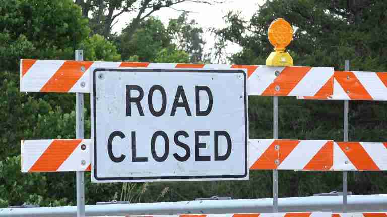 Lane closure in Warwick for paving work