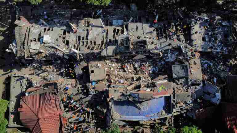 Colombia quake death toll tops 200 as rescuers race to find survivors