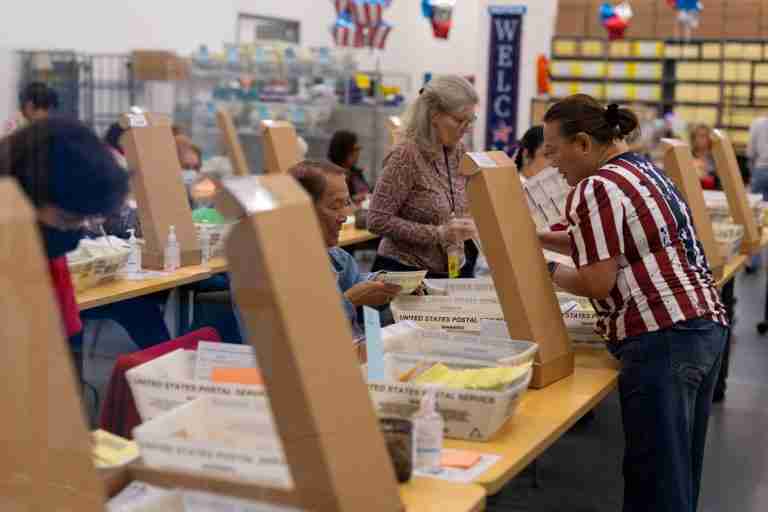 Trump administration again urges US Supreme Court intervention on mail ballots