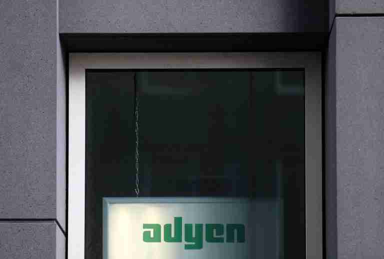 Rise of AI shopping pushes merchants to protect loyalty, Adyen says