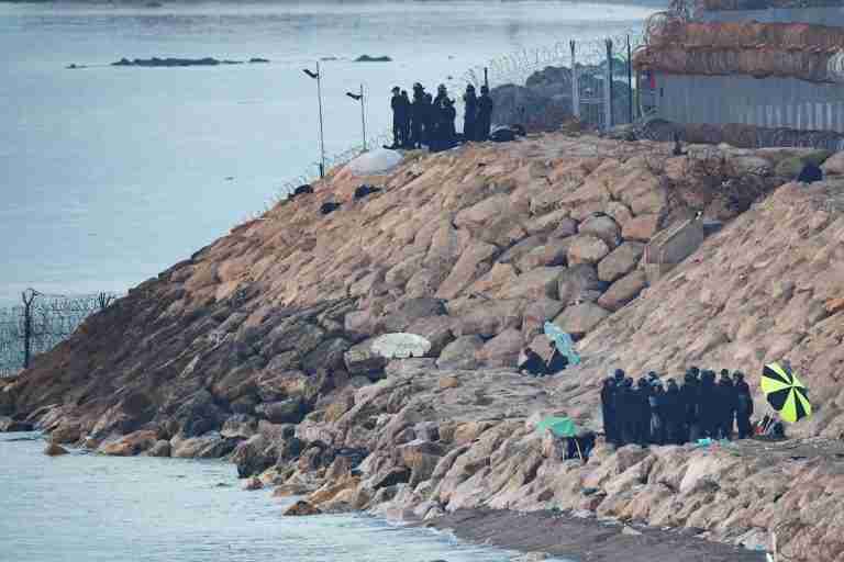 Spain disregarded Ceuta warnings before migrant rush, say border workers’ unions