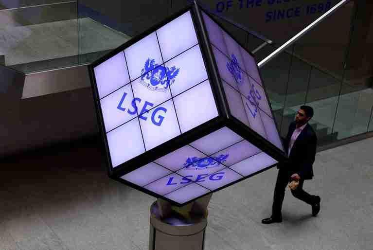 FTSE indexes close higher as housing stocks shine 