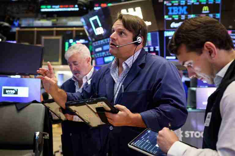 Equities rise with tech boost and yields fall with oil prices 
