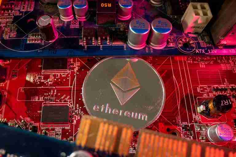 Cryptocurrency chief facing extradition from UK to US on fraud charges