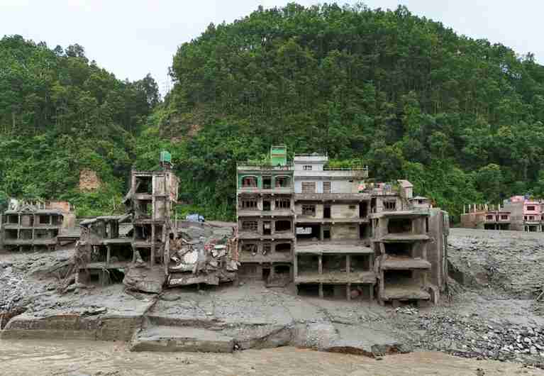 Hundreds killed and more than 1,000 missing after Himalayan flood