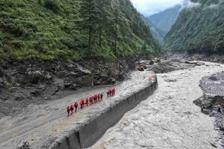 Nepal declines foreign rescue help, South Korea says it is negotiating