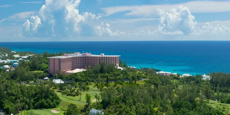 Fairmont Southampton opens Palmetto Beach Club 