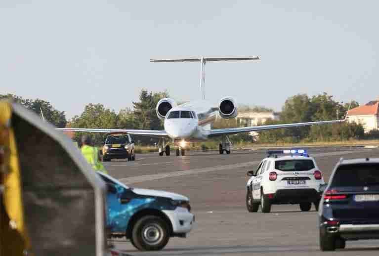 Body of convicted war criminal Ratko Mladic returns to Serbia in government plane