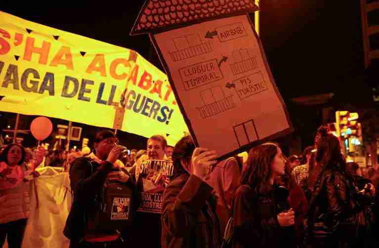 Proposed EU rules would curb Airbnb, short-term rental homes, draft shows