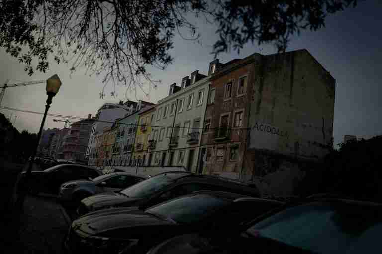 While Spain blocks evictions, Portugal forges on with bill to hasten them