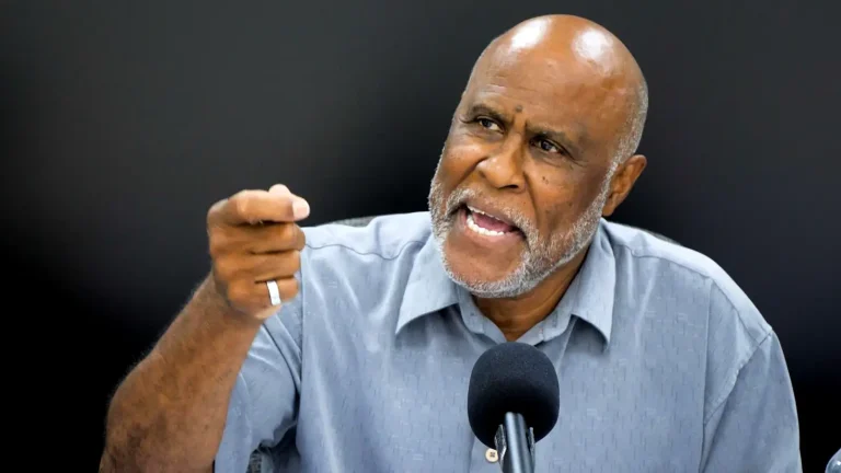 Workers may join union over payroll controversy