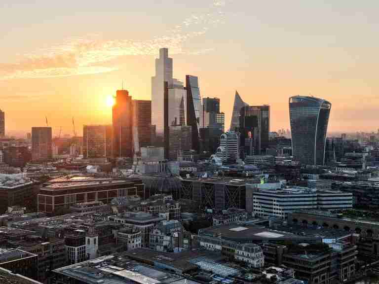 UK 10-year borrowing costs rise to 19-year high after oil prices jump