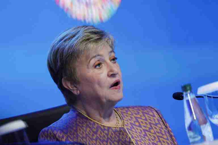 IMF calls for US to cut deficits amid bond woes, China to shift away from exports