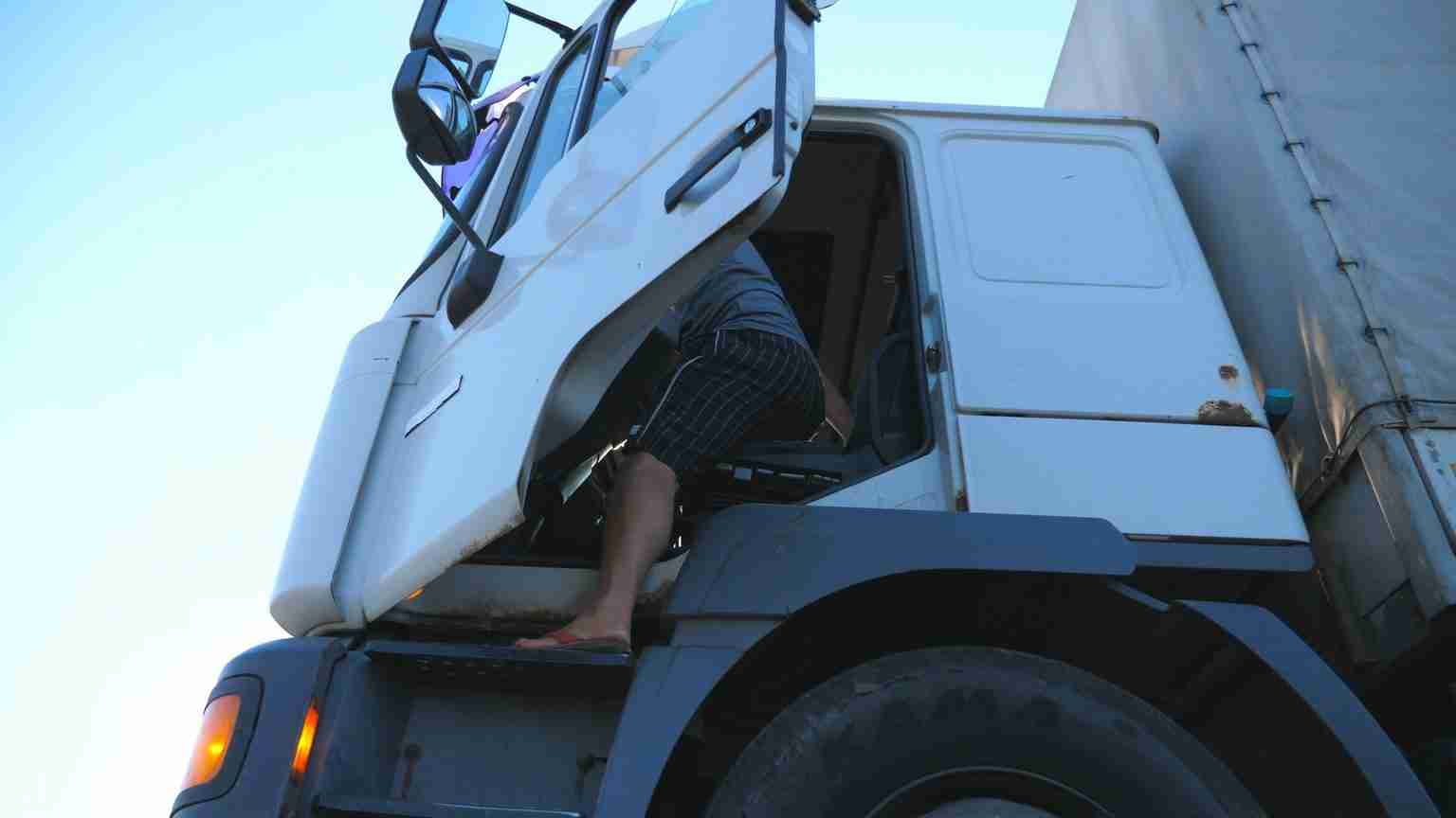 Applicants sought for heavy truck driving course | Bermuda News, TV ...