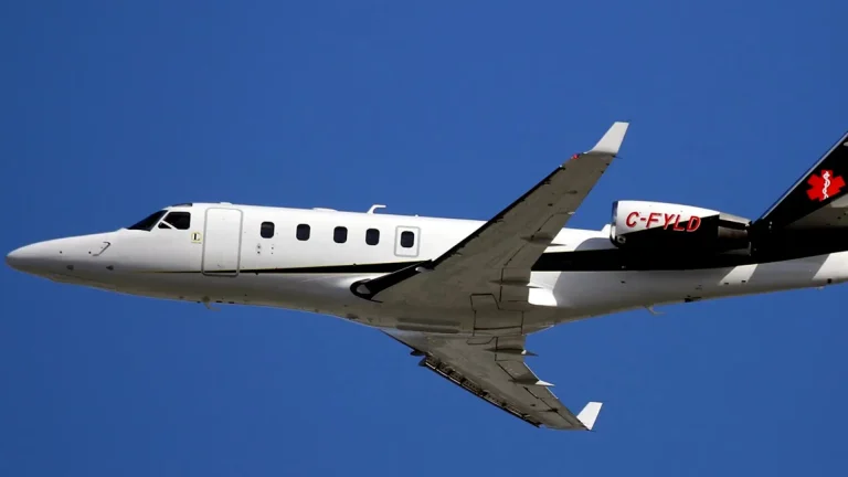 Oceanographer outlines difficulties in locating missing aircraft